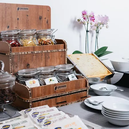 Conte فندق ايسكيا