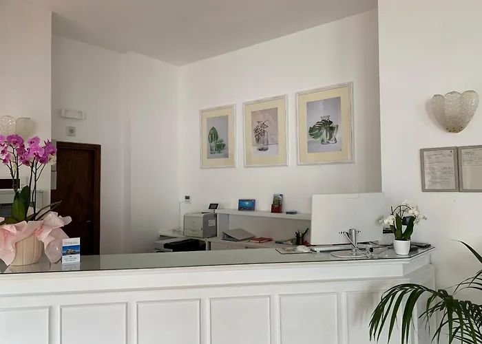 Conte מלון איסקיה